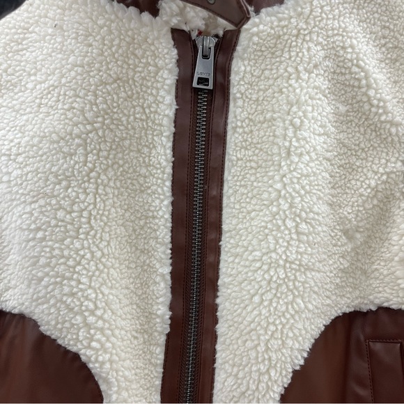 Levi’s Sherpa Moto Jacket - Picture 6 of 16